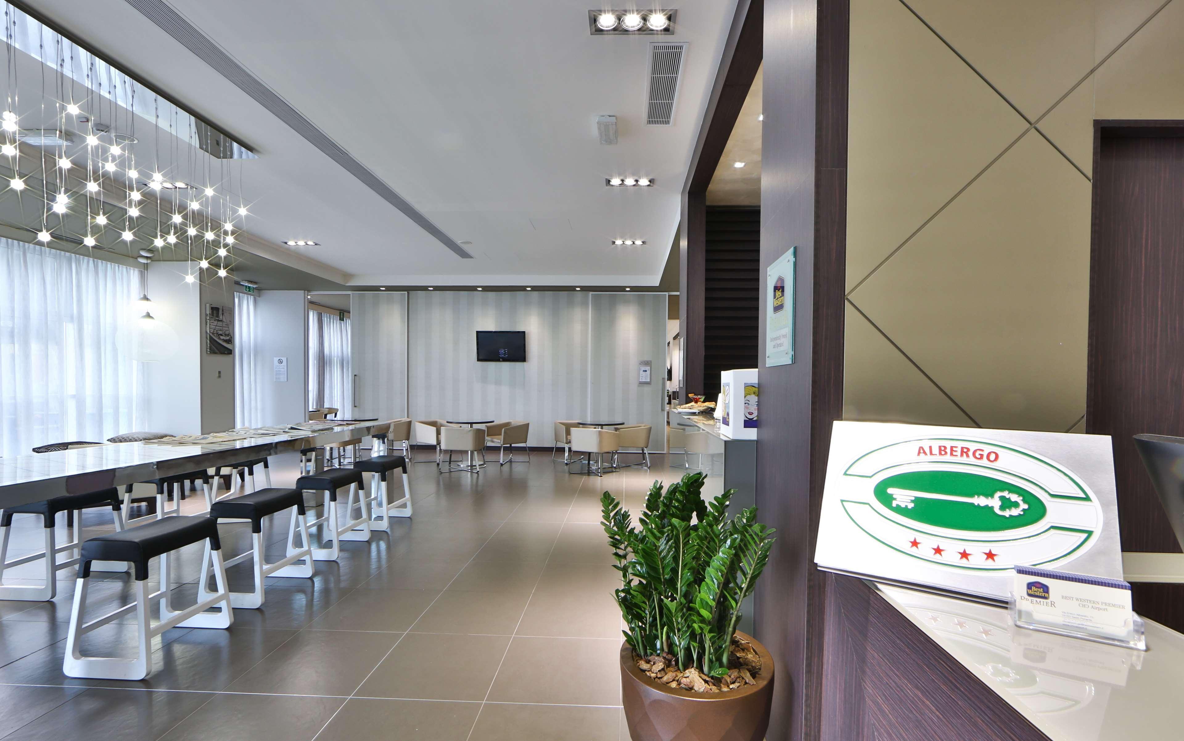 Best Western Premier Chc Airport Генуа Екстериор снимка