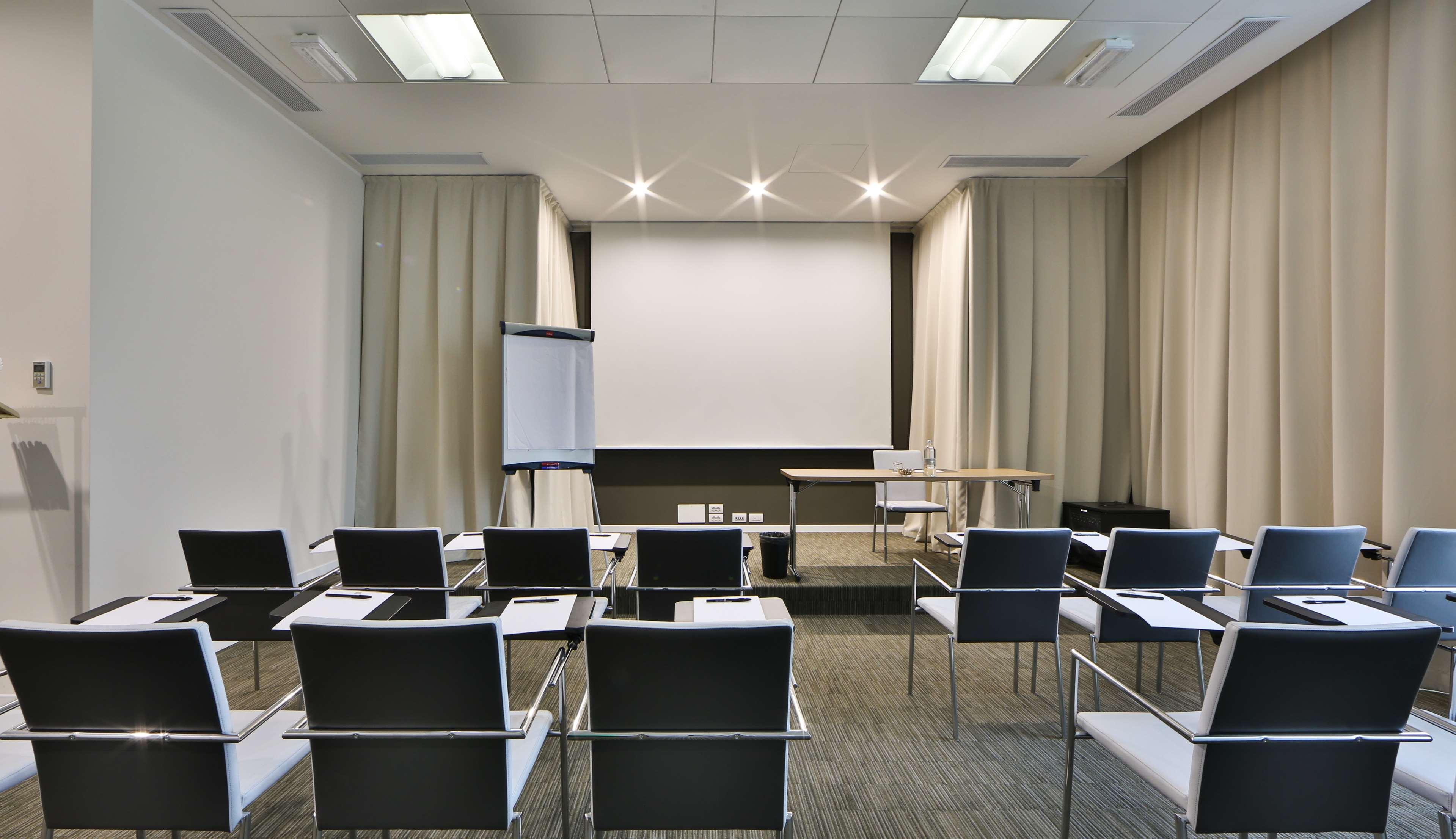 Best Western Premier Chc Airport Генуа Екстериор снимка