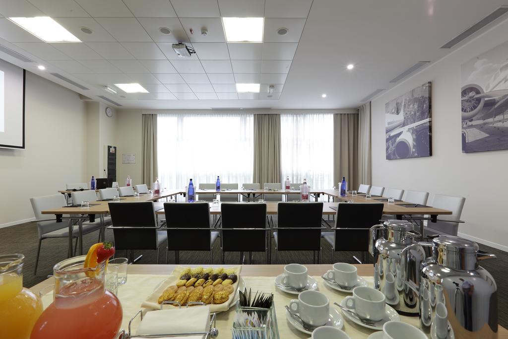 Best Western Premier Chc Airport Генуа Екстериор снимка