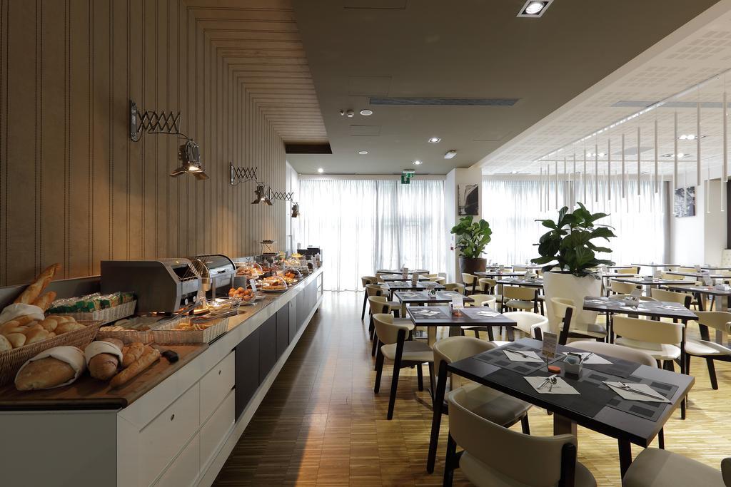 Best Western Premier Chc Airport Генуа Екстериор снимка