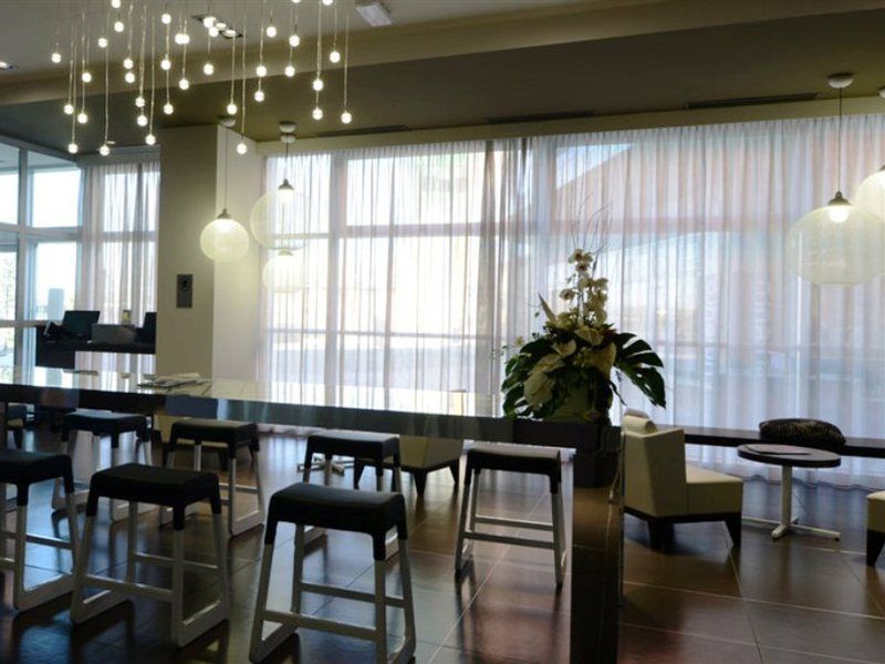 Best Western Premier Chc Airport Генуа Екстериор снимка
