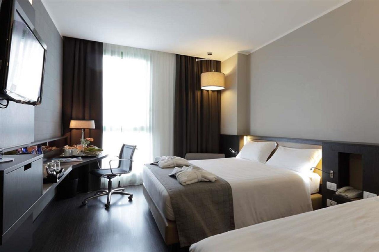 Best Western Premier Chc Airport Генуа Екстериор снимка